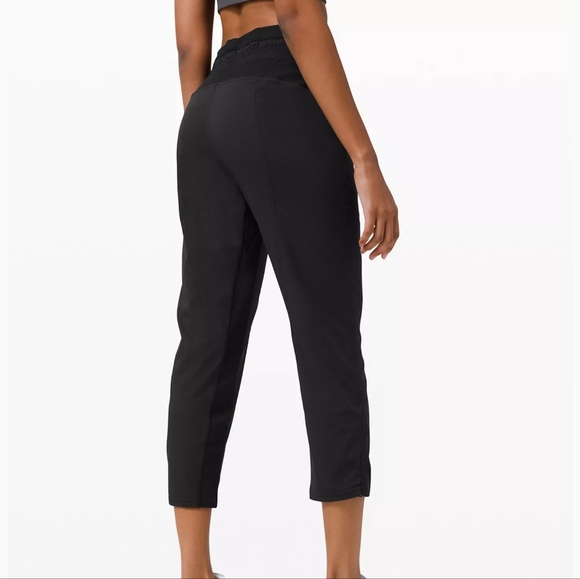 Lululemon Dance Studio Mid Rise Crop - Picture 2 of 7